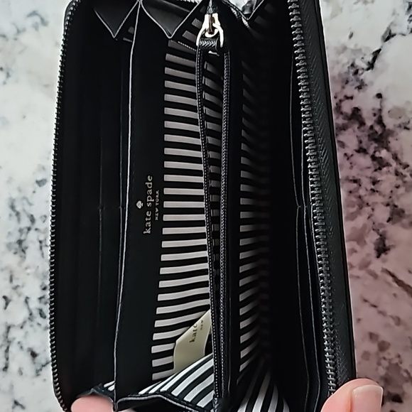 Kate spade wallet - Picture 2 of 2